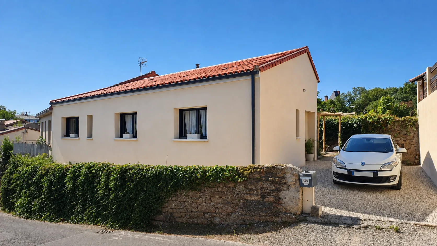 BORDS DE SEVRE, construction d'une maison individuelle, agglomération clissonaise (44)