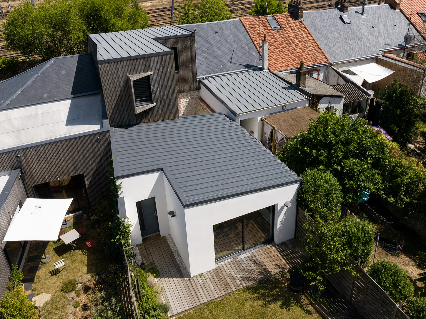 PATIOS, rénovation et extension d'une maison individuelle, agglomération yonnaise (44)